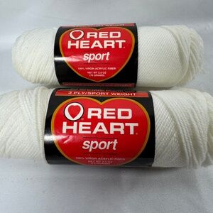 Red Heart Sport Yarn 2 skiens